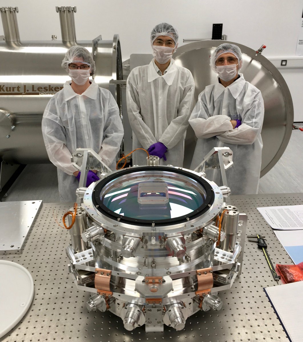 The first of the 6 cameras of <a href="/VLT_MOONS/">MOONS</a> has successfully passed the “earthquake test", i.e hammering(!) and dropping(!) the camera to reach accelerations of up to 3g! 
Unshaken, the optics went back to position within a few microns!

Find out more at bit.ly/2K9JY74