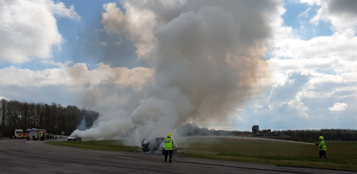 lclarke1984's tweet photo. What a few days it has been @FSCmoreton with @WSFRS_TDA giving firefighters more exposure and experience
I really do have the best job! 
Even if we did have all for seasons of weather? 
#training #Firefighters @WestSussexFire https://t.co/wjhUG5XxlV
