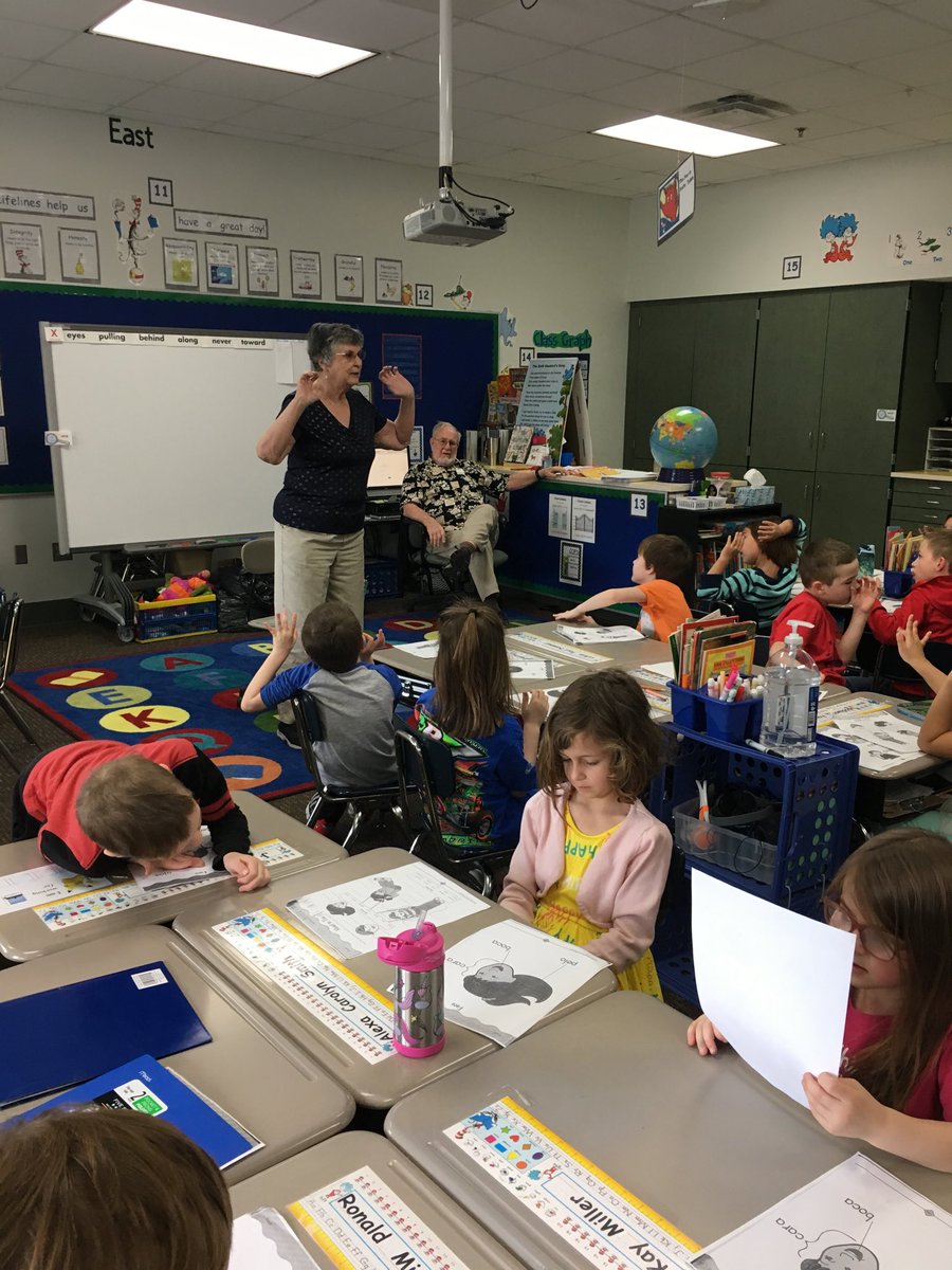 rknerr2's tweet photo. Mrs. Knerr’s class is learning to say their body parts in Spanish. https://t.co/RyhC9dEK3k