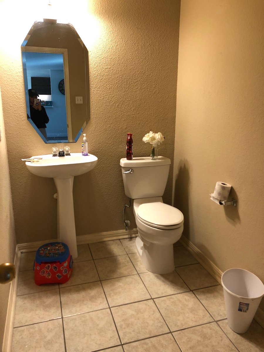 Rough_Edge's tweet image. Here's to #doingitscared Here is Week 1 for the #oneroomchallenge . Going with a #rusticitalian feel. So excited for the end result. #BHGORC

rougharoundtheedgesdesign.com/one-room-chall…