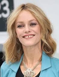 I was born in 1972 in Saint-Maur-des-Fossés, Val-de-Marne
I am a French musician, singer, songwriter, actress and model.
I became a child star at 14 with the worldwide success of her single "Joe le taxi"
Who am I?