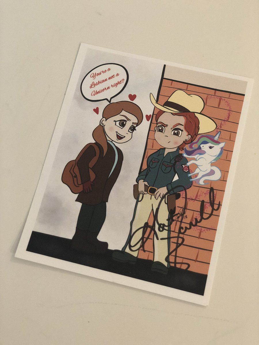 cynsvision's tweet photo. @KatBarrell was nice enough to sign this drawing I made of her and @DominiqueP_C @ #Clexacon I Want to give it to one lucky fan. Retweet and comment an act of kindness you have done or want to do so we can keep the #kindsness circle going!
Winner will be announced at 8pm est https://t.co/dqAvqKAZ7i