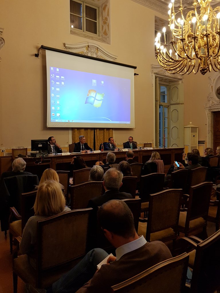 Oggi alla #cameracommerciogenova <a href="/MISE_GOV/">Assessorato allo Sviluppo Economico di Bugliano</a> con #MAECI e #CDP stanno presentando le misure dell'Italia che funziona!