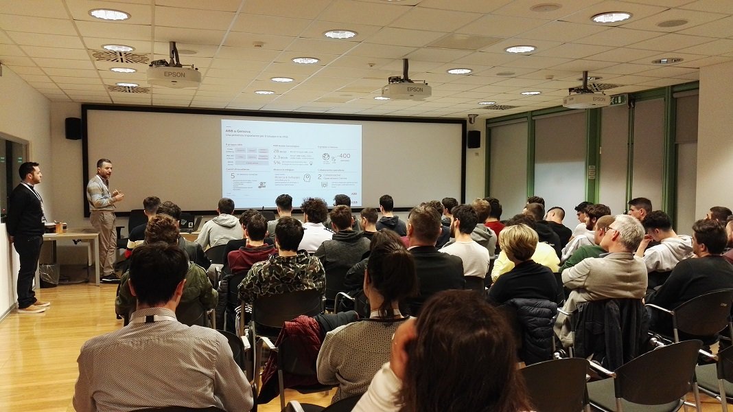 ABBItalia's tweet photo. Benvenuti agli oltre 60 #studenti dell’ITIS Ferraris-Pancaldo di Savona che nelle nostre sedi di #Genova hanno fatto un viaggio tra #innovazione, #ricerca e #digitalizzazione, dall'officina ABB #Turbocharging al #CollaborativeOperations Center. Alla prossima! https://t.co/UPCdlaKqxc