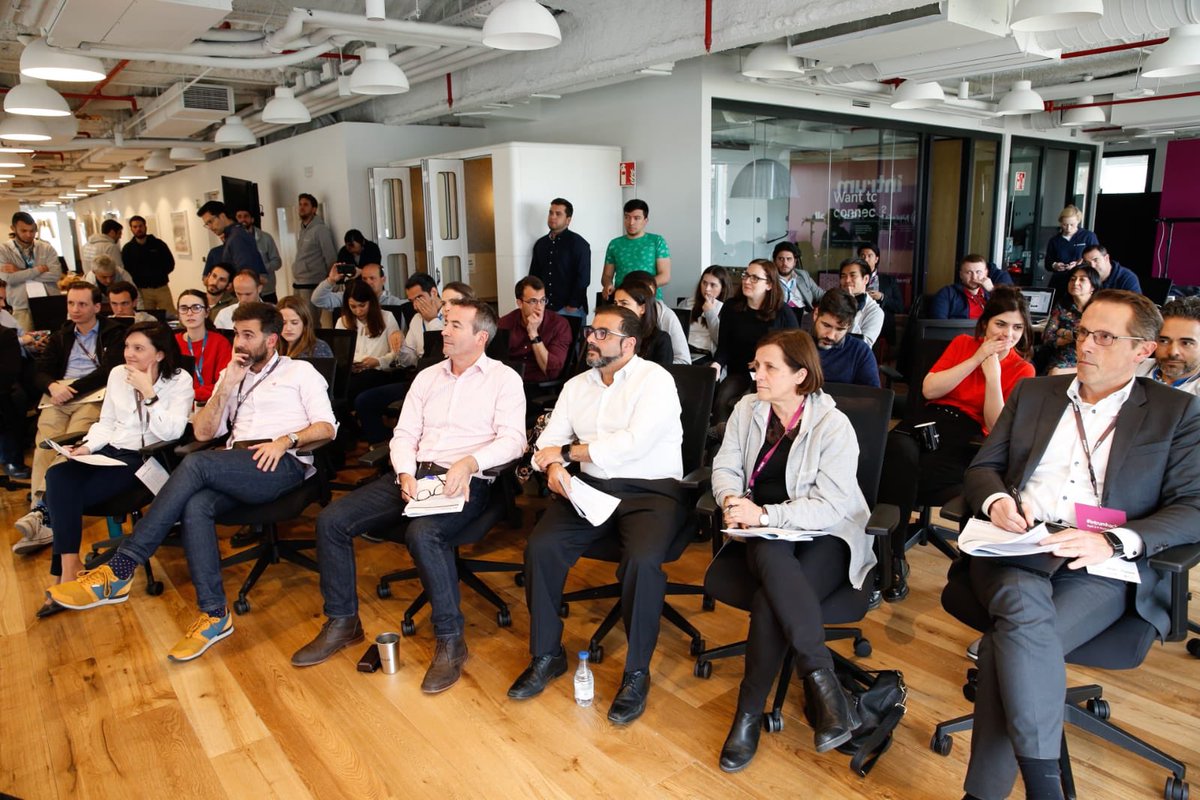 IntrumES's tweet photo. Comienzan las presentaciones en el Hackathon de Intrum. Fantásticas ideas y proyectos de futuro para mejorar el bienestar financiero. #intrumhack Con @BancoSabadell https://t.co/WcJfwytgml