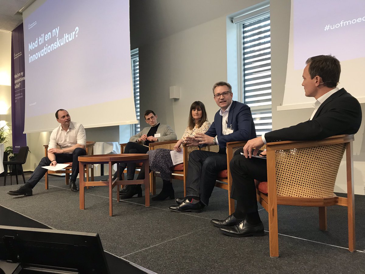 UFM_MIN's tweet photo. .@aahlers, @akgjede, @wang_cam, @JesBroeng &amp; @chr_vintergaard debatterer, hvordan vi skaber mod til en ny innovationskultur. Sidste punkt på 1. dag af et spændende #uofmoede19. #uddpol #dkinno https://t.co/QuO8SS01Kc