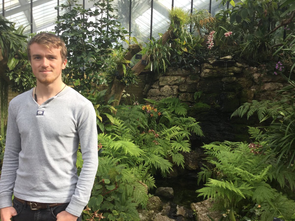 UoNBioscicareer's tweet photo. Good couple of days visiting ⁦⁦@UoNBiosciences⁩ students on placement ⁦@kewgardens⁩ and ⁦⁦@TBF_BREAD⁩ #UoNBiosciplacement Fantastic to see students applying their science, solving complex commercial problems, growing in confidence. Great work Joe &amp; Phoebe https://t.co/vRLSz3sRCW
