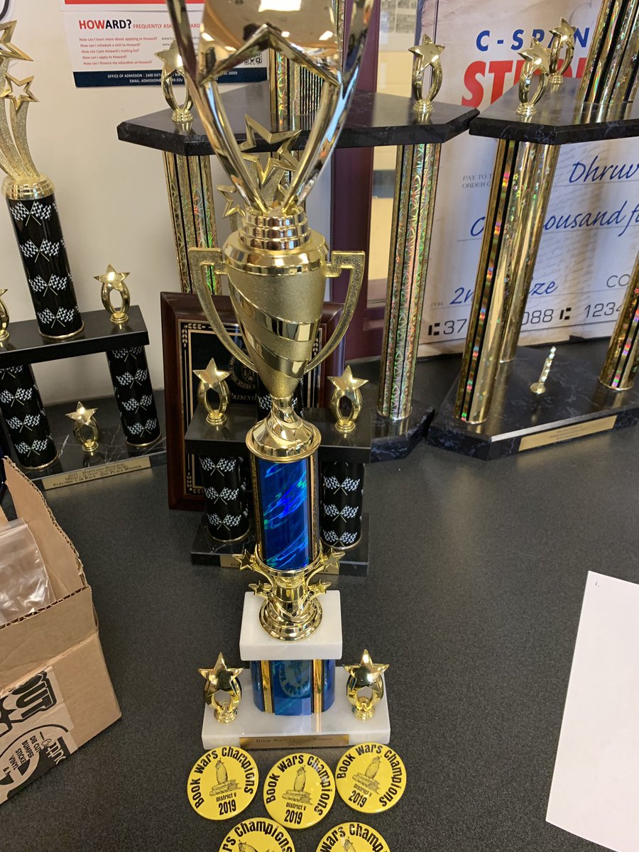 NMMSLibrarian's tweet photo. District 5 is getting ready for tomorrow’s big day! We can’t wait for Book Wars VI tomorrow!! @rheller916 @TPMSlibrary @MC_EasternMS @LSchartiger #slmp18 @MollerMichele https://t.co/Lx789rLw9F