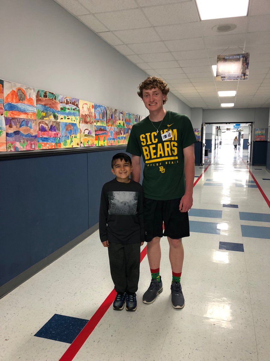 shellyt12's tweet photo. I love seeing former students returning to the elementary campus to serve in our PALS program! #ourWHY #powerofpositivity https://t.co/BMemiG6NmX