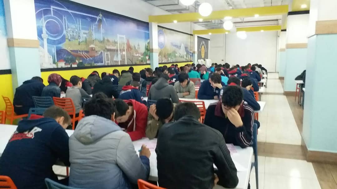 Iidergenc's tweet photo. LİDER Gençlik Eğitim Akademisi ve İstanbul Şafak Okulları işbirliğiyle düzenlemiş olduğumuz Kendini Tanıma Testi/ Zeka Türü Belirleme Testi'nden kareler. https://t.co/NGgZPBOe1I