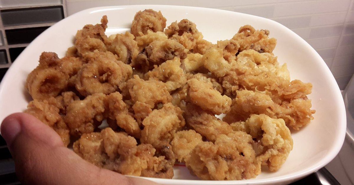 DailyMakan's tweet photo. Resepi Sotong Goreng Tepung Rangup

Bahan-bahan :

4 ekor sotong (saiz sederhana besar)
1 cawan kecil tepung gandum
1/2 cawan kecil tepung jagung
3 sudu besar tepung beras
Garam secukup rasa (untuk gaul dengan sotong dan dalam tepung) https://t.co/EBkUOla2FC