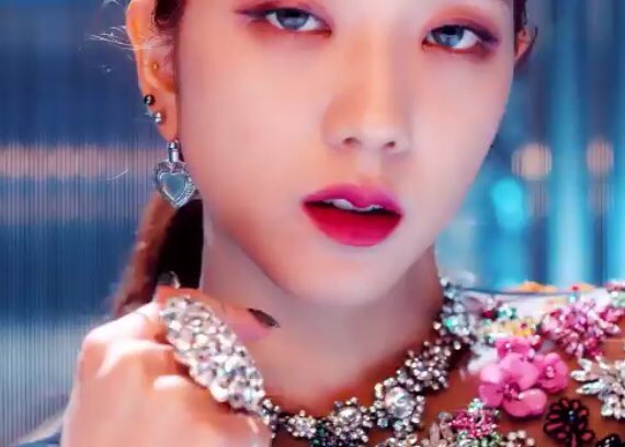 BLACKPINK_KJSOO's tweet photo. #BLACKPINK #COMEBACK #KILLTHISLOVE 

The MV is out! have you guys watch it? 💔 https://t.co/NdDFXFL4B3