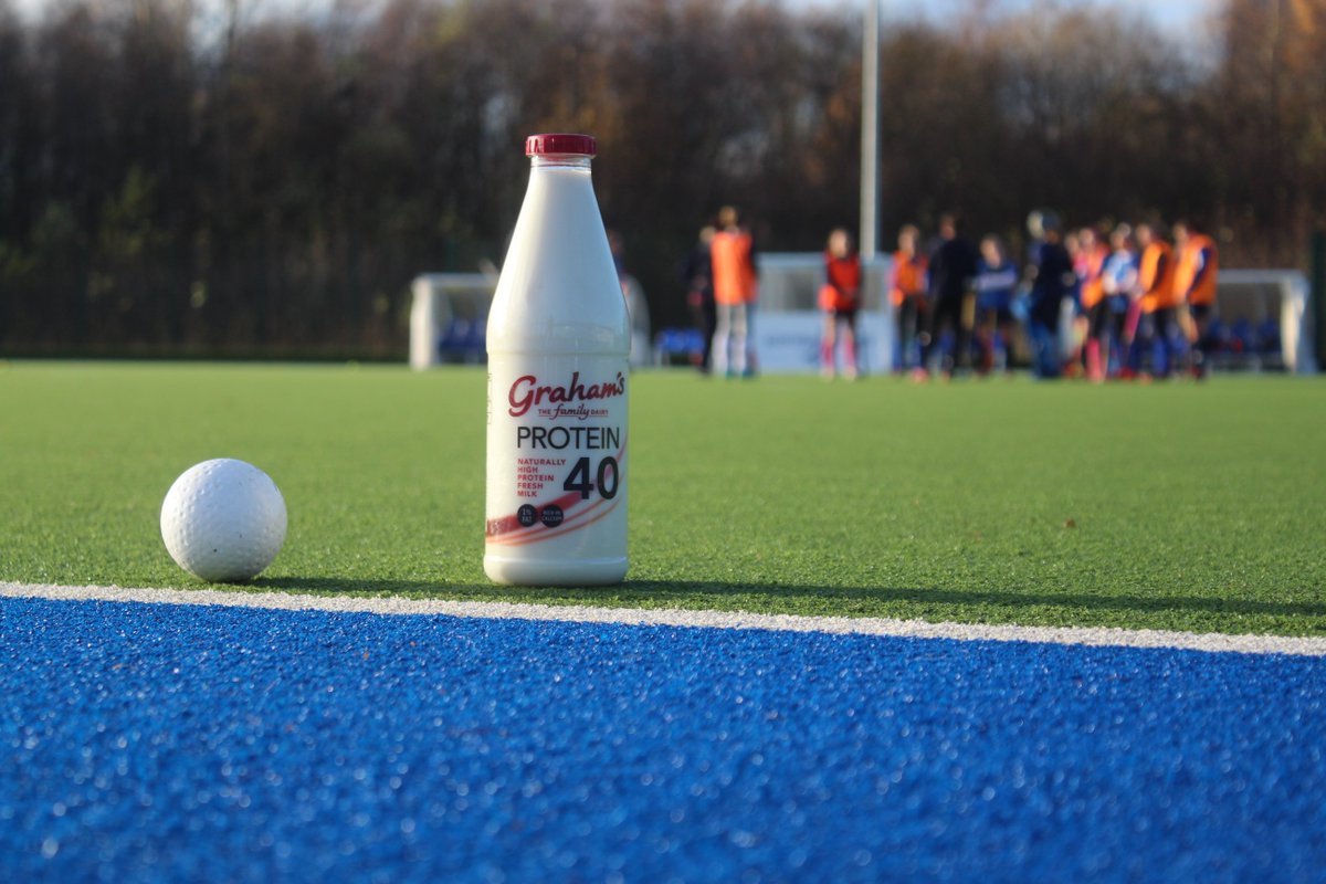 Excellent week of training for Scotland women 🏴󠁧󠁢󠁳󠁣󠁴󠁿 in Glasgow this week. Big shout out to sponsors <a href="/GrahamsDairy/">Grahams The Family Dairy</a> for supporting the team. 🥛💪🏑