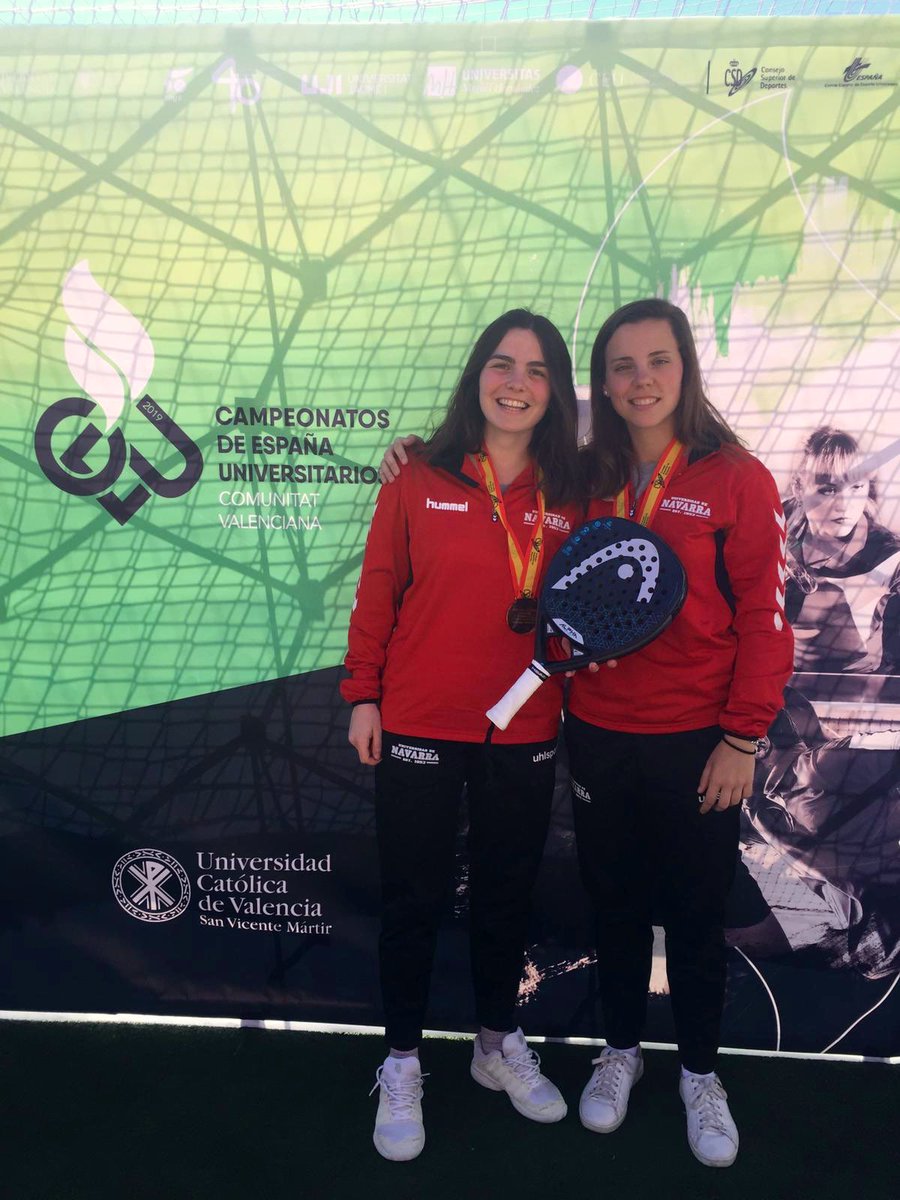 🥉¡MEDALLA DE BRONCE!🥉
<a href="/andreaplano98/">Andrea</a> y <a href="/martatruch/">Marta Sexmilo</a> finalizan en tercera posición del #CEUniversitario representando a la <a href="/unav/">Universidad de Navarra</a>, ¡BRAVO!👏🏽👏🏽
Iñigo Musgo y Enrique Casado fueron los representantes en categoría 🚹
Todos ellos bajo las órdenes de Mario Tanco! 🤜🏽🤛🏽