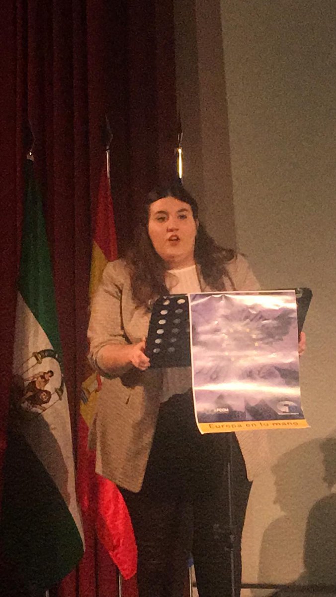 Ladecom_us's tweet photo. Noelia Espinosa (@Partido_MSE ): "Las medidas que propone el @partidoMEI son utópicas y las de @VocesEuropa son austeras. Las nuestras, las del MSE, son reales y viables" #EuropeasFcom 🇪🇺 https://t.co/x2q39nA7wR