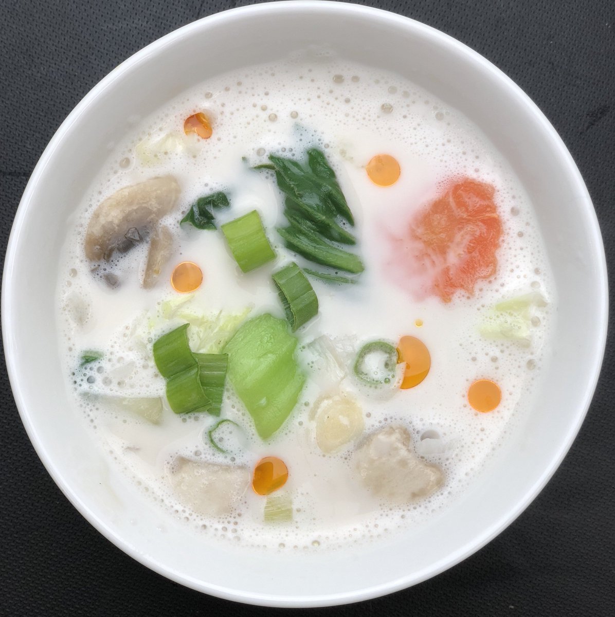 samuibrooklyn's tweet photo. Freshness you can taste in every bite. https://t.co/cePHVklgBs