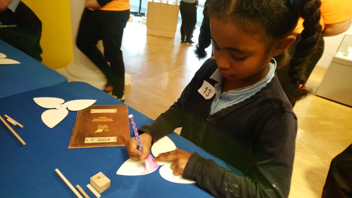 Leith_Primary's tweet photo. P2 went to the Art Centre for some workshops held by Edinburgh Science Learning! We found out about different animals living in Scotland and their natural habitats. @EdinCulture https://t.co/Yj02ybSC7Z