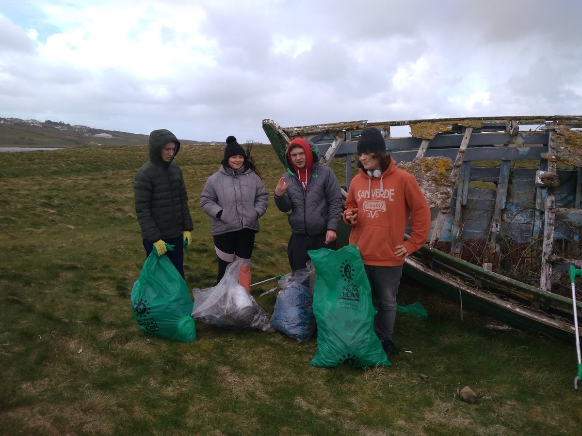 donegalcouncil's tweet photo. #BigDonegalCleanUp Shout out to @LYIT Green Campus Team on their clean-up today &amp; trainees from @DonegalYMCA who did a beach clean on Magheroarty beach yesterday in wind &amp; hail as part of their teamwork project on Plastic Pollution. 
Get involved ➡️ https://t.co/zmd1Gak6fc https://t.co/LZyh241ww3