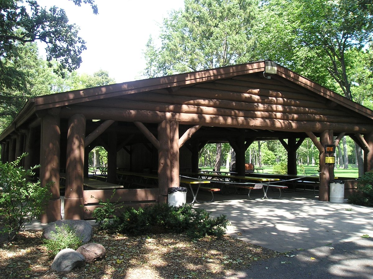 MarcyBrush's tweet photo. The weather is getting nicer so #picnic's in the #park are right around the corner. Get your #shelter booked at #FargoParks main office or on-line at https://t.co/HBRRT1uFYa. #summerfun #enjoyapark #play #lotsofoptions #familyfun #meetyourfriends #gettogethers #reunions #runs https://t.co/aB91oHmieX