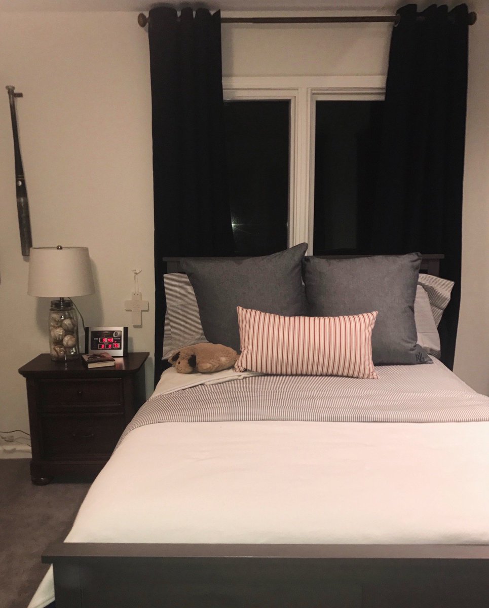 RimaDesignsLLC's tweet photo. Happy opening day everyone! This day brings us back to this playful kids room we designed. He has such a love for baseball so we really emphasized it in this bedroom. #openingday #Detroit #baseball #kidsroom #rimadesigns #therapy4yourhome #bedroom #baseballroom https://t.co/E44qYWRhVx