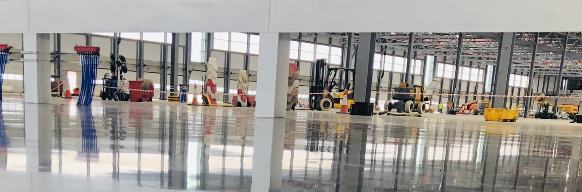 SICFL's tweet photo. The last pour for @LidlGB in their new Motherwell RDC looking great! @shieldjoint @TarmacLtd @concrete_sales https://t.co/3X65MA8zK5