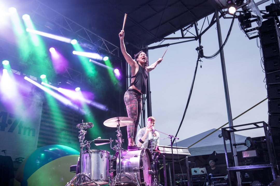 thewolfbuffalo's tweet photo. Happy #ThrowbackThursday ! Getting nostalgic over last year's #Kerfuffle with @mattandkim courtesy of photos by @KritUpra 
Are you coming this year? Better get you tix now here: https://t.co/q914DlzRmU https://t.co/au6CKQ6OuD
