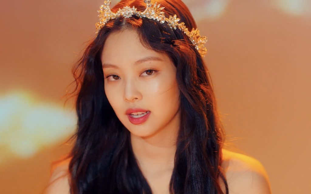 jenkaipics's tweet photo. a goddess has blessed us with her presence. we are: grateful. #KILLTHISLOVEwithBLACKPINK https://t.co/CknxYyGRKU