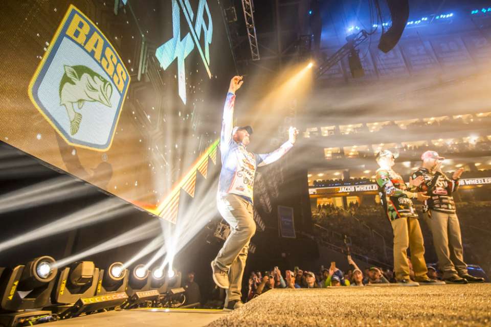 _Choice_LIVE's tweet photo. 2019 GEICO Bassmaster Classic Presented by DICK'S Sporting Goods! The Upstage Video team was in Knoxville, TN. The stage was set with nearly 300 ROE Visual MC-7 LED tiles from our inventory.
.
.
.
#eventprofs #bassmasterclassic #ROE #LEDrental #LEDscreen #upstagevideo https://t.co/cB60F6Taib