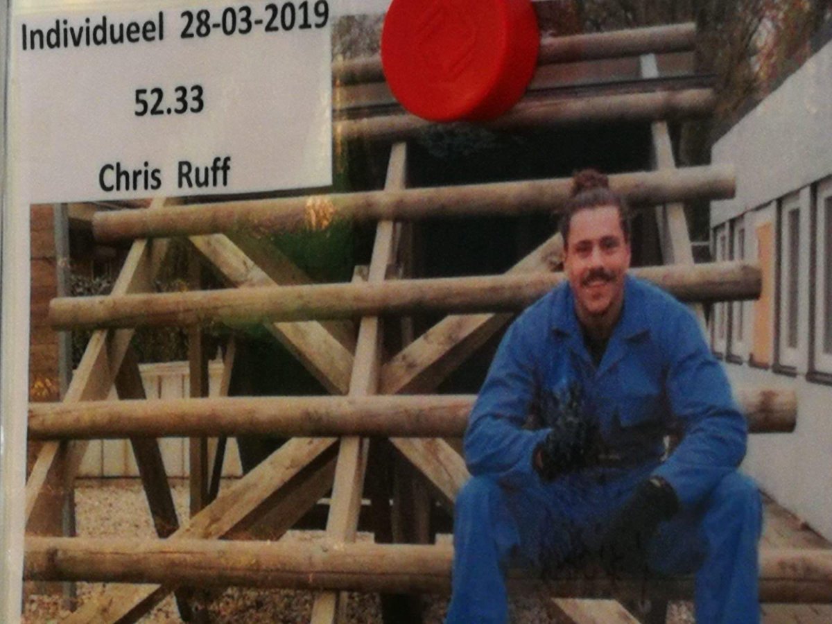 Detentiecentru1's tweet image. Chris Ruff heeft bij de IBT-training een topprestatie geleverd: de snelste tijd op de hindernisbaan! Dit record is al sinds 2013 niet verbroken. Trots op deze kanjer! #fitforthejob #vreemdelingenbewaring