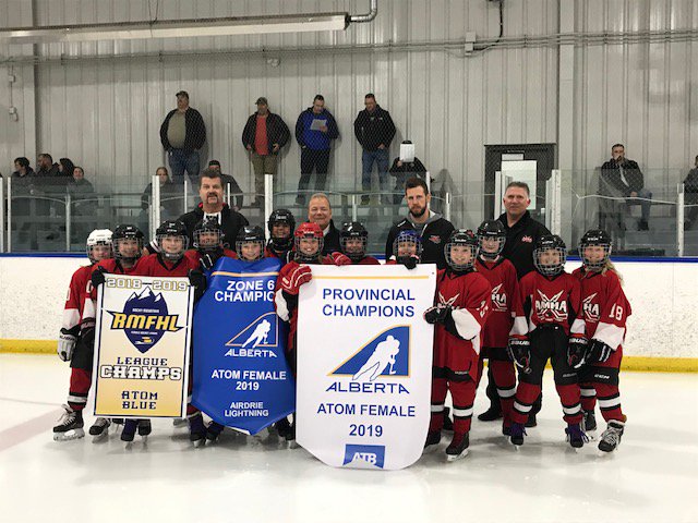 HockeyAirdrie's tweet photo. Our Teams, Our City, Our Game...Huge Congratulations to AMHA's Banner Winners! Thank you, everyone, including @MayorPeterBrown , who came out to celebrate the accomplishments of our athletes and coaches! #AMHAPride #AMHAGrown #AMHABuilt #MinorHockey #Champions @City_of_Airdrie https://t.co/AcCcq1RS64