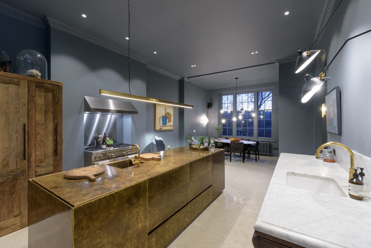 LocalityLtd's tweet image. Fantastic kitchen in a spacious five-floor Georgian property (Islington, London) Ref: LOC8 #filmmaking #locationscout #location bit.ly/2uMpPJS