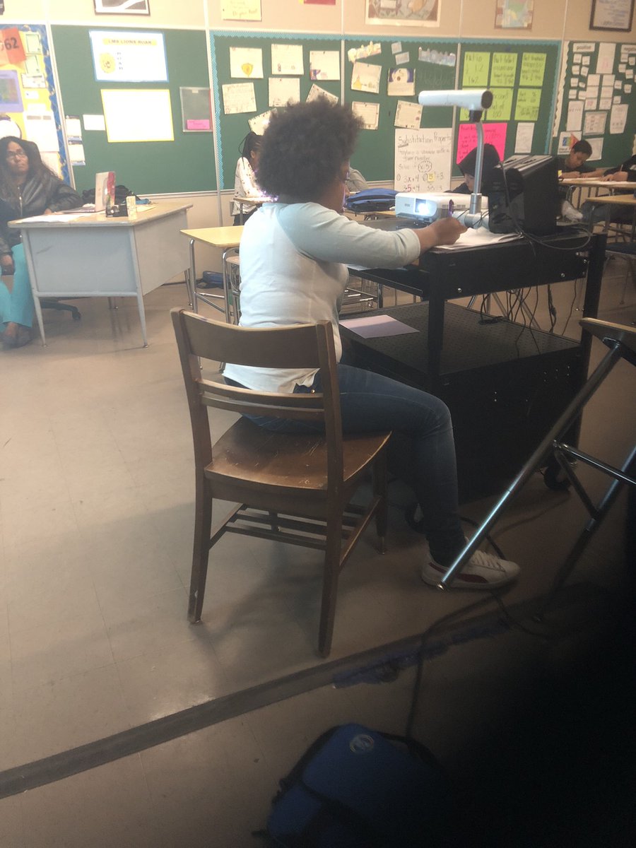 MsSmall_BCPS's tweet photo. SO PROUD of my @LansdowneMS grade 6 students who work as a team and take turns being the teacher while I am chaperoning a field trip. Learning &amp; leadership 😍@BMurray_LMS @MrDunlapLead @FrazierWorks #lmsroar https://t.co/o2BB6Ifbwq