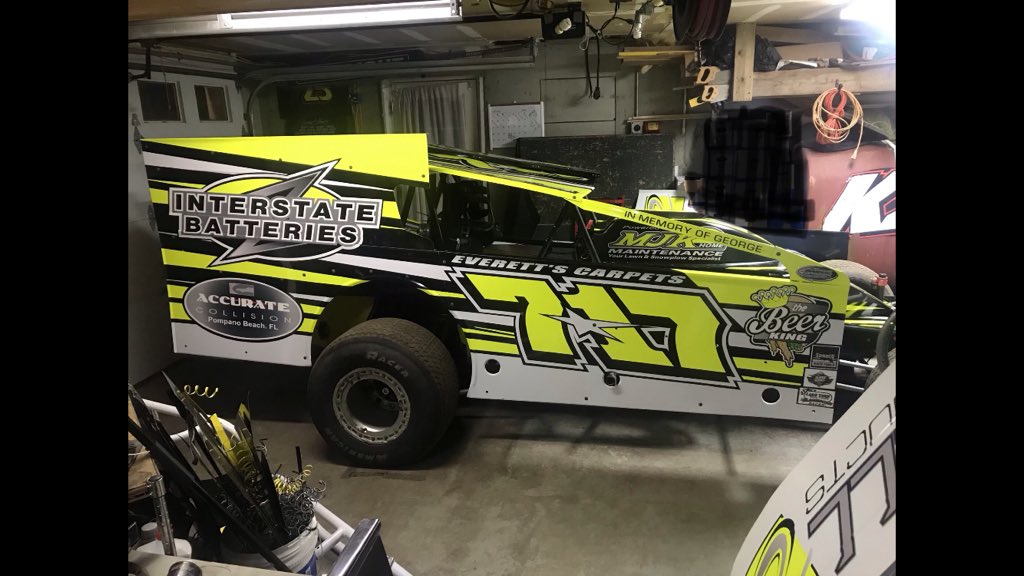 KolkaMike's tweet photo. 2019 @ShortTrackSS ride is ready for battle @ocfs hard clay! @bicknellracing @PFCbrakes @willyscarbs @DirtTrackDigest @interstatebatts https://t.co/fUa2pGP8f2
