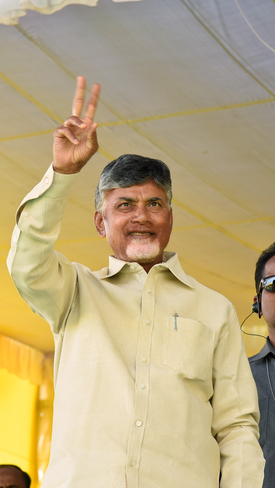 D3UgYjaXsAAmb2Q.jpg:large