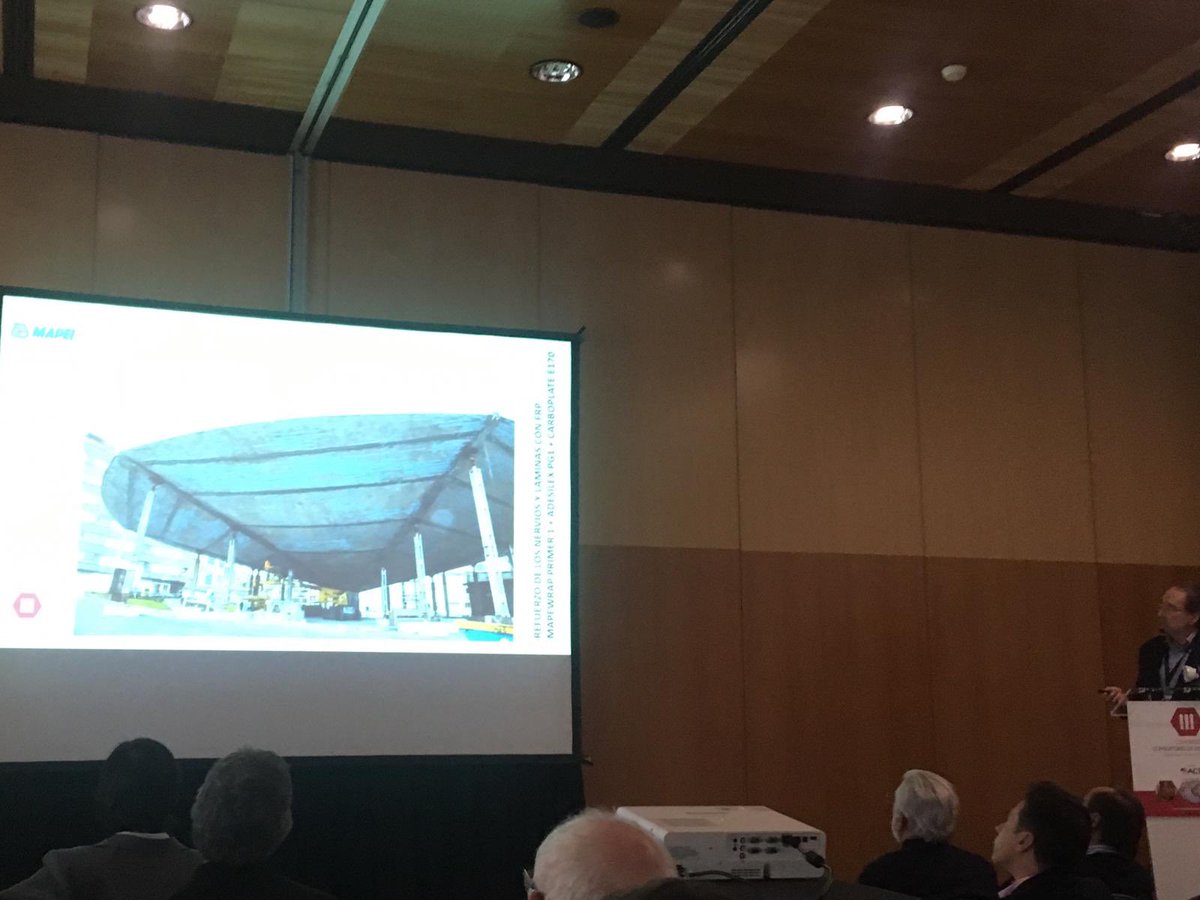 MapeiSpain's tweet photo. 🔵 Esta tarde asistimos a la magnífica ponencia de Gabriel Ortín en el #CongresoACE sobre #Rehabilitación del Paraguas de #PoladeSiero, proyecto de refuerzo. Materiales y técnicas. #IIICongresoACE #Mapei @Con_Estructures +Info y programa del congreso 👉https://t.co/yX5uXeMoq7 https://t.co/NkYlJvIlwm