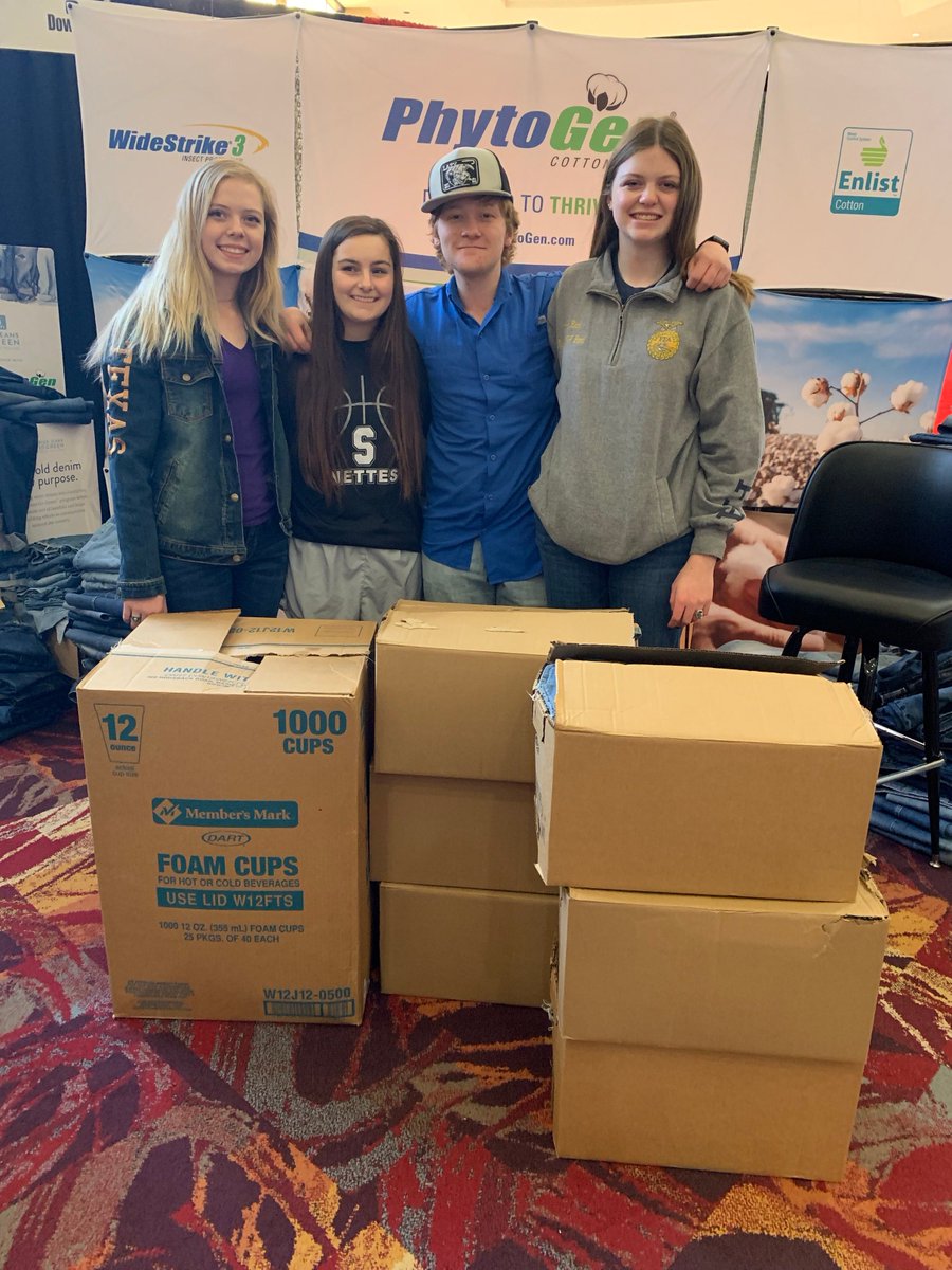 PhytoGenCotton's tweet photo. Congrats to the Sudan FFA, the first @TexasFFA chapter to drop off denim at our Blue Jeans Go Green drive at the TCGA show in Lubbock. Keep the donations coming! https://t.co/VZtreVAd4d