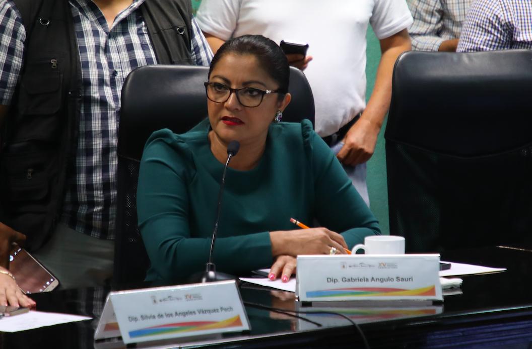 CongresoQRoo's tweet photo. #ComisiónSeguridad "Importante garantizar la seguridad de todos los quintanarroenses, y de los turistas que nos visitan": Dip. @GabyAnguloDip 
🔴#EnVivo
https://t.co/ABlSSAs35m https://t.co/M3w38LEM89