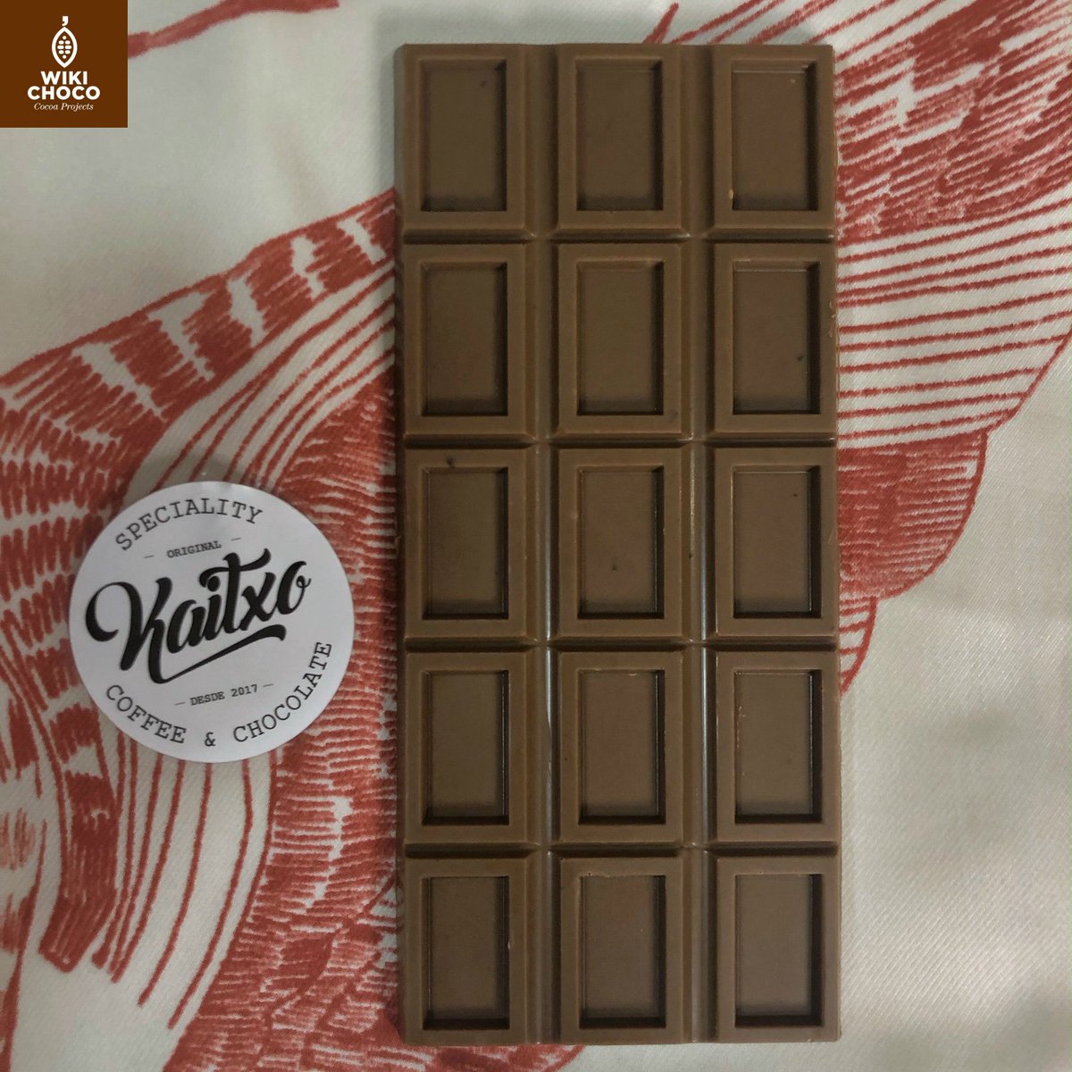 wikichoco_'s tweet photo. Edición especial de Kaitxo: #chocolate blanco de café etíope natural con manteca de #cacao peruano y cacao de Chulucanas (40 %). Aprende más sobre este chocolate haciendo clic aquí: https://t.co/siB1YurWJP #Wikichoco https://t.co/crnL5g6Yvs