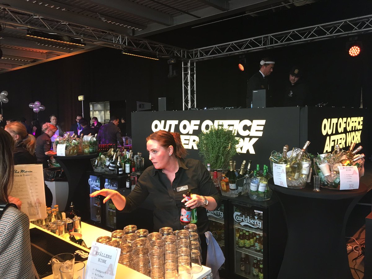 SweDemoDay's tweet photo. The After Work Party is ON!! - Out Of Office rocks! 🙌 #SweDemoDay #oooaw https://t.co/FmutaiJK6E