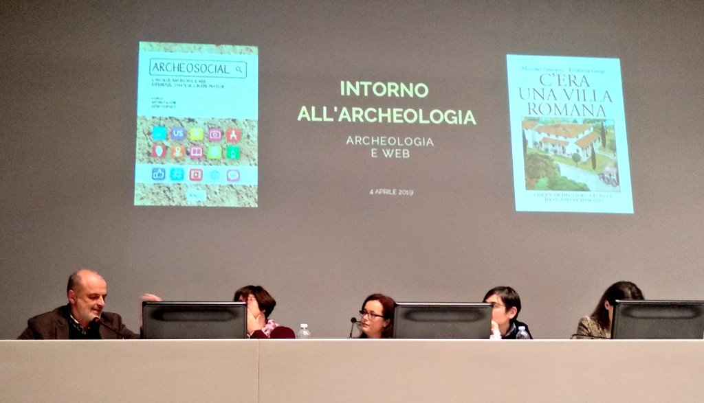 Marina Lo Blundo (@maraina81) on Twitter photo #IntornoallArcheologia Enrico Zanini presenta il libro a fumetti "C'era una villa a Vignale" nato all'interno del progetto di ricerca di <a href="/vignalelab/">uominiecoseavignale</a> #IntornoallArcheologia Enrico Zanini presenta il libro a fumetti "C'era una villa a Vignale" nato all'interno del progetto di ricerca di <a href="/vignalelab/">uominiecoseavignale</a>