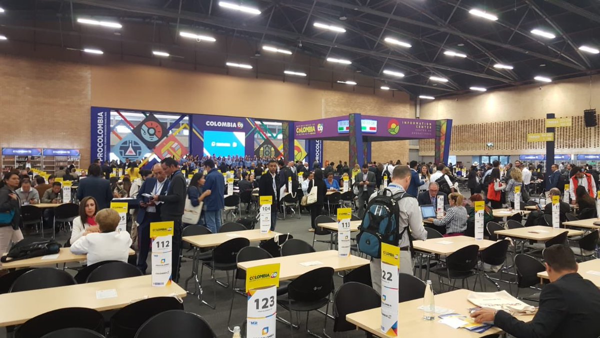 colfruits's tweet photo. Hoy @pacificfruitsin asistiendo a #MCRBicentenario - #ByMCR organizada por @PROCOLOMBIACO un evento muy importante para generar oportunidades de inversion y comercializacion para todos los sectores de la economía!! Hoy llevando nuestro sector agro 
🇨🇴🥑🍋🍍🇨🇴 Gracias por el apoyo https://t.co/JKIIwSrJfl