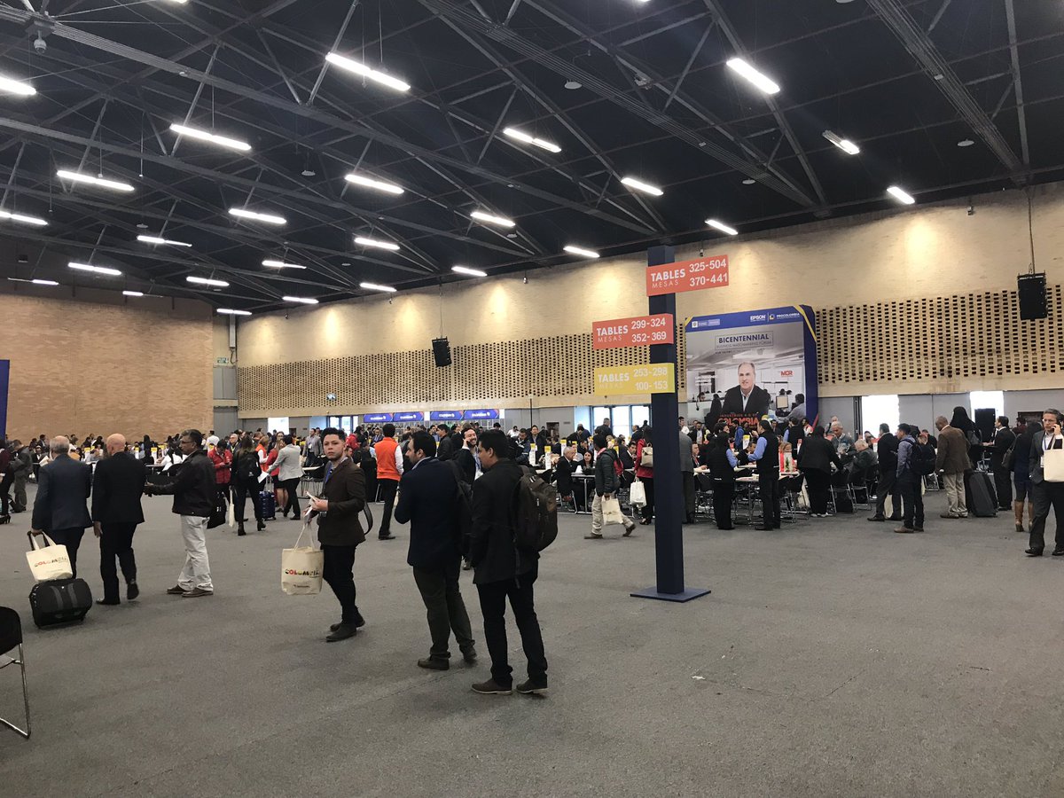 colfruits's tweet photo. Hoy @pacificfruitsin asistiendo a #MCRBicentenario - #ByMCR organizada por @PROCOLOMBIACO un evento muy importante para generar oportunidades de inversion y comercializacion para todos los sectores de la economía!! Hoy llevando nuestro sector agro 
🇨🇴🥑🍋🍍🇨🇴 Gracias por el apoyo https://t.co/JKIIwSrJfl