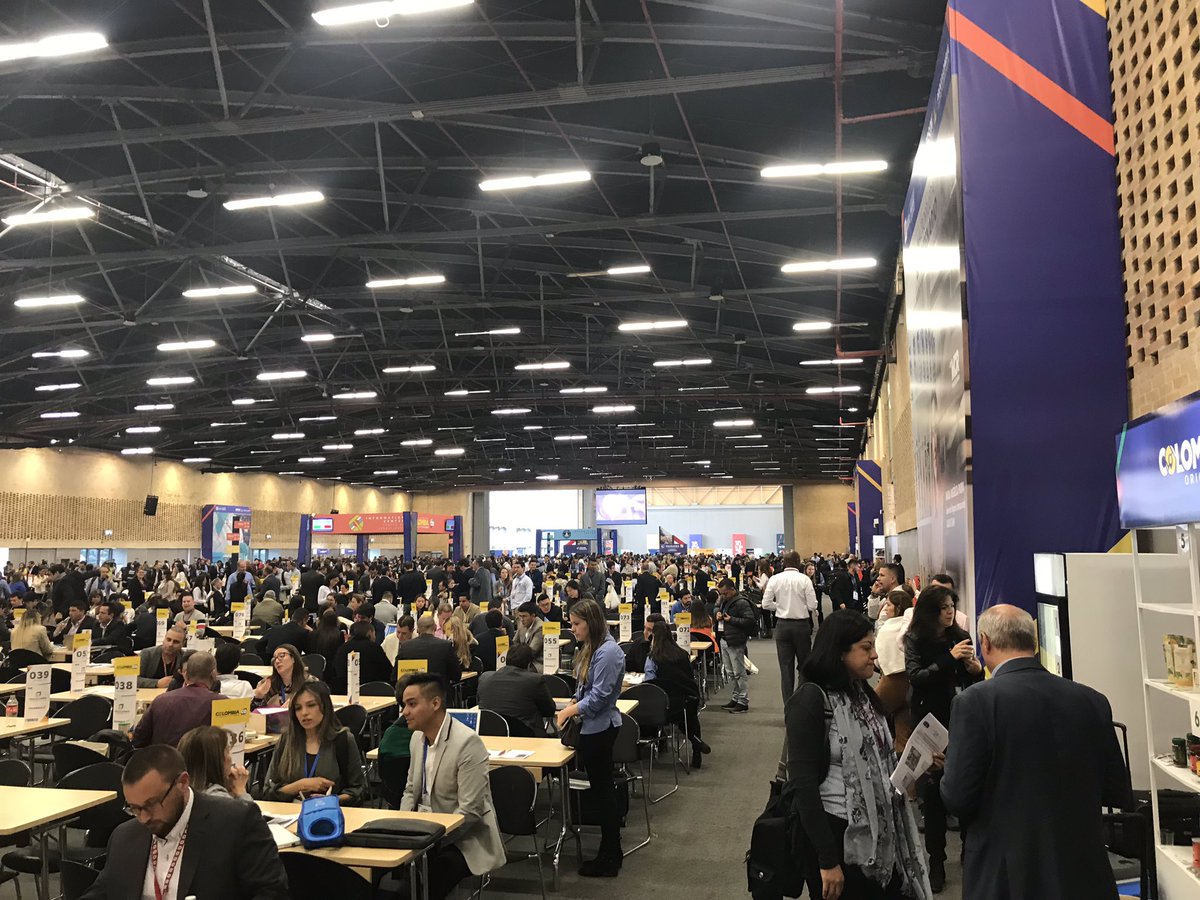 colfruits's tweet photo. Hoy @pacificfruitsin asistiendo a #MCRBicentenario - #ByMCR organizada por @PROCOLOMBIACO un evento muy importante para generar oportunidades de inversion y comercializacion para todos los sectores de la economía!! Hoy llevando nuestro sector agro 
🇨🇴🥑🍋🍍🇨🇴 Gracias por el apoyo https://t.co/JKIIwSrJfl