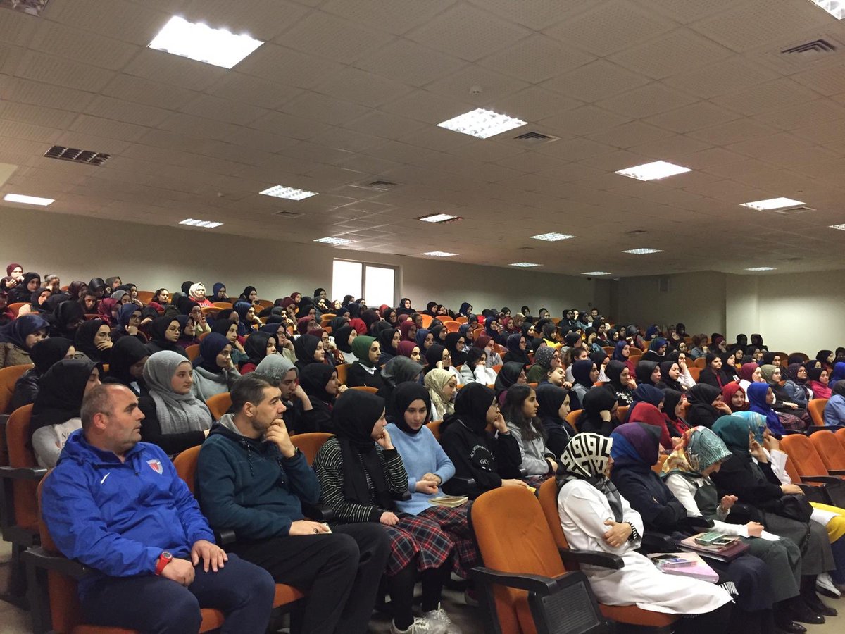 Hanımlar komisyonu olarak Namaz Gönüllüleri Platformumuzun öncülüğünde lise düzeyndeki okullarımzda gerçekleştrdğmz “Namazla Diriliş”konferanslarımzdan 9. su Sultanbeyli Kız AİHL ’deydi. Yazarımz Abdullah Yıldız’a öğretmenlermze ve öğrencilermze çok teşekkür ediyoruz. <a href="/EnsarVakfi/">Ensar Vakfı</a>