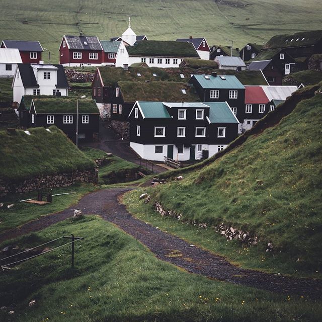 EmilienGigandet's tweet photo. « On ne fait pas un voyage. Le voyage nous fait et nous défait, il nous invente. »
David Le Breton
________________________
#wandern #hike #traveldeeper #visualcollective #doyoutravel #allaboutadventures #earthhour #wanderlust #photography #adve… https://t.co/G1z9lgqBSr https://t.co/L8hthXR2Kj