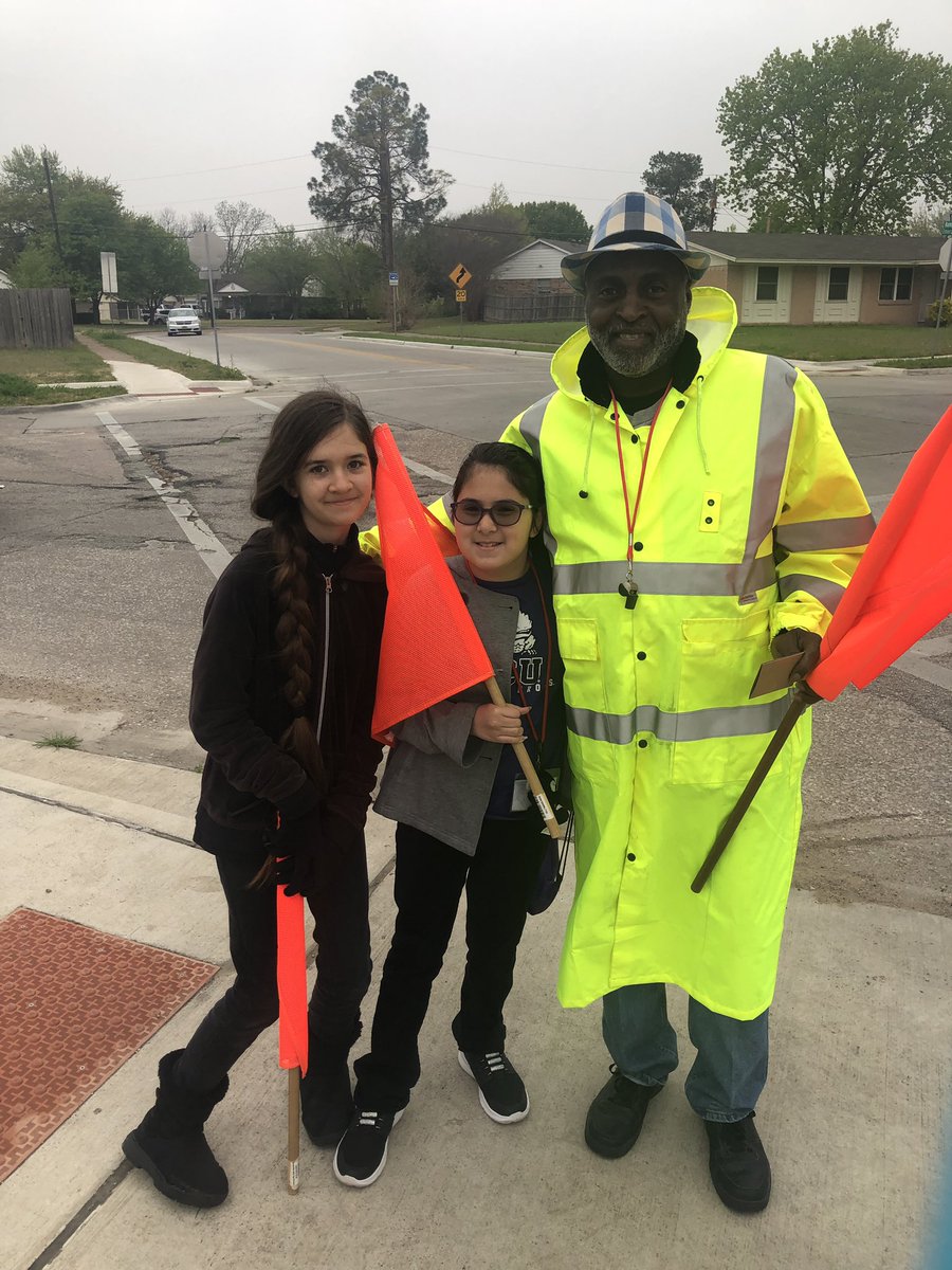 LockeKelly's tweet photo. You’ve got to take care of your people! #ParaprofessionalAppreciationDay 💙 #northsidepride #mrrobbie #mrskim @allysonlbell #rangeridernation https://t.co/PgsqPC3faE