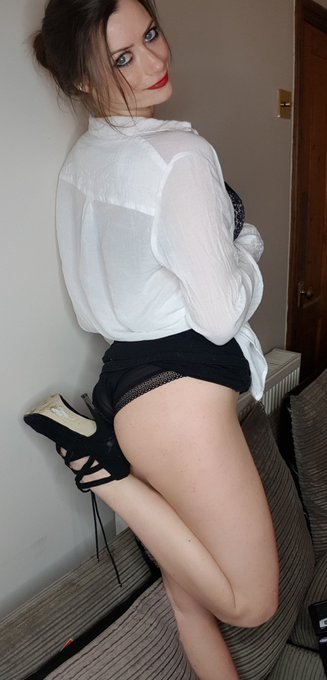 Mariemaymoore😈🌛🌚 - Can i tempt you into my office?💋 #officegirl #secretary #onlyfans https://t.co/2K7alkiksm https://t.co/8kairsmMqR