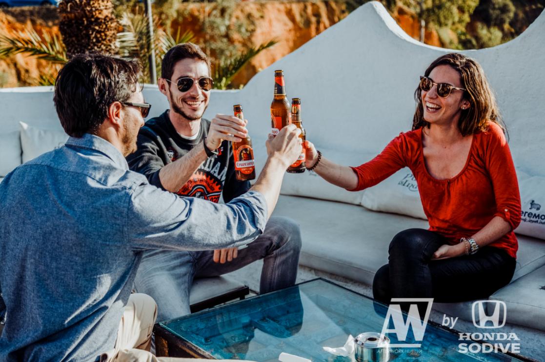 🍺🌄¿Qué tal una de estas <a href="/Cruzcampo/">Cruzcampo #ConMuchoAcento</a> Especial viendo el atardecer de #Huelva? Esto fue lo que vivimos en nuestra I Edición en Mandala Mirador. 

¿Dónde te gustaría que fuese nuestra próxima edición? ¡Os leemos! 

#AWAfterwork
#EventosAW
#AWHuelva
