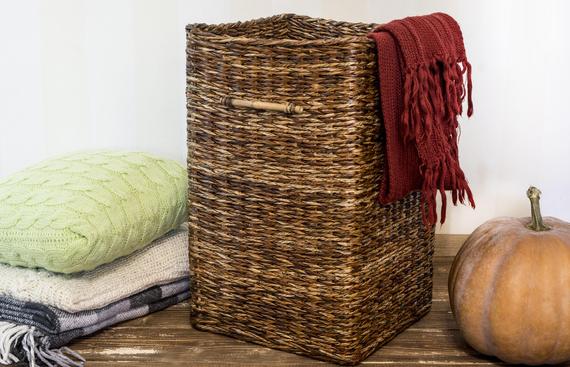 svetok_boy's tweet photo. Hallway basket Tall storage bin Deep basket Wicker laundry basket Humper Entryway organizer Umbrella stand Closet organizer Toy storage bin #BambooHandles #StorageBasket 
$37.00
➤ https://t.co/RfLQPghltW https://t.co/80J8giDeks