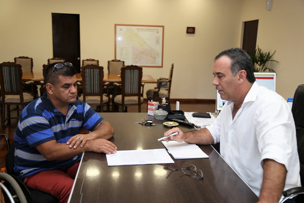 mdcapitanich's tweet photo. Me visitó Ramón Suárez, representante de la "Asociación Civil Discapacidad Incluirme Sin Fronteras" quien me planteó diferentes acciones para llevar adelante de manera conjunta. https://t.co/yfBBQa1QbJ